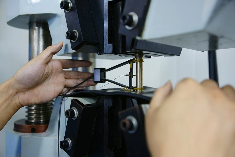 Hydraulic Universal Testing Machine Hydraulic Universal Testing Machine